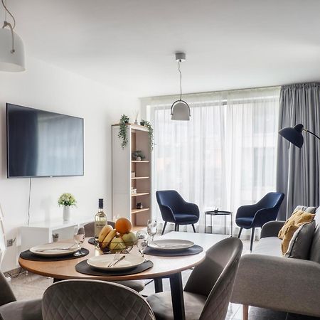 Julie'S Sunny Cozy Apartment With Balcony 소피아 외부 사진