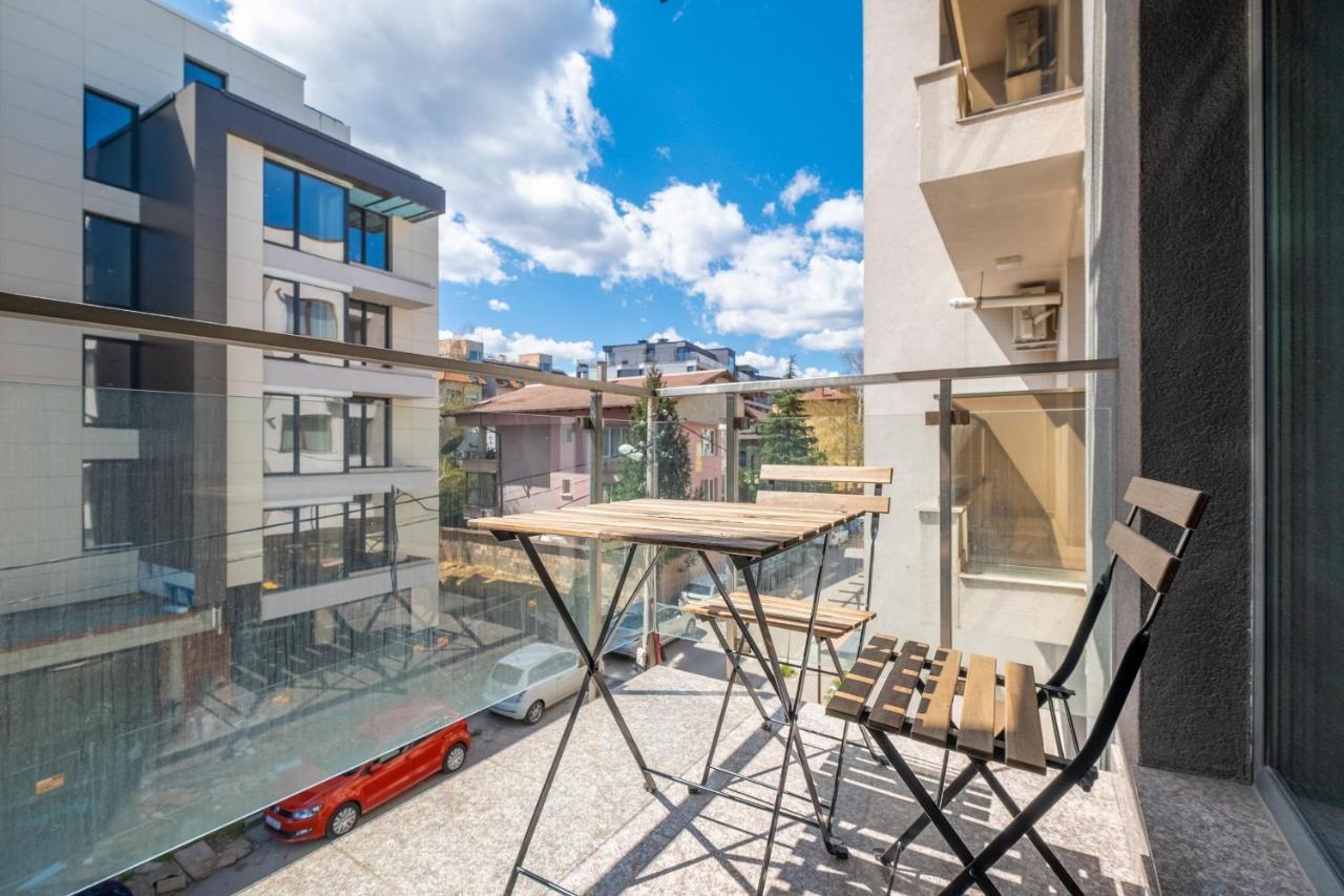 Julie'S Sunny Cozy Apartment With Balcony 소피아 외부 사진